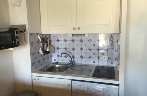 Port Grimaud Apartment | Romance in Port Grimaud 2p with a/c, parking + private wifi