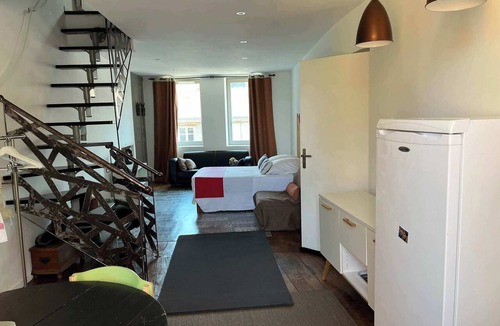 Dun-le-Palestel Apartment | Romantic Loft Escape with Garden View & Free Parking