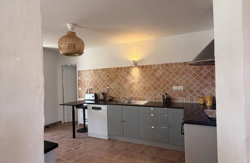 Chaillevette House | Royan Area: Large family home with a pool—sleeps 12, 200 meters from the harbor