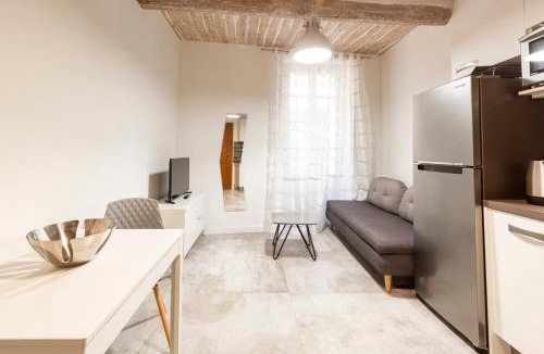 Antibes Old Town Apartment | Safranier Villa Emy 101