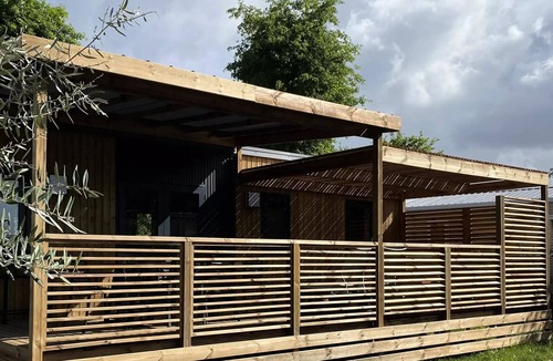 Saint-Laurent-de-Medoc House | SAINT-ESTEPHE Mobile Home: 3 bedrooms, 2 bathrooms, sleeps 6