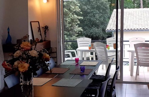 Saint-Georges-de-Didonne Villa | Saint Georges de Didonne - THE PERFECT VACATION HOME: garden, patio.