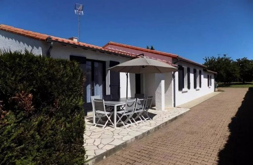Saint-Palais-sur-Mer Villa | Saint Palais-sur-Mer - 1980s HOUSE, COMPLETELY RENOVATED WITH TASTE