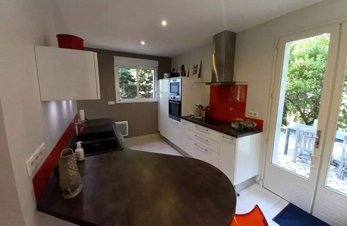 Saint-Palais-sur-Mer Villa | Saint Palais-sur-Mer - IDEAL LOCATION - BEAUTIFUL HOME - Platin Beach