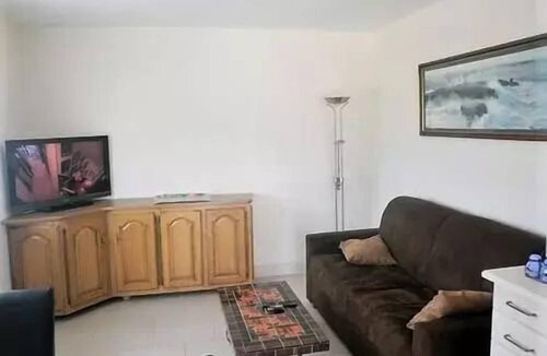 Saint-Palais-sur-Mer Villa | Saint-Palais-sur-Mer – SMALL HOUSE in a quiet area—near the beach and shops