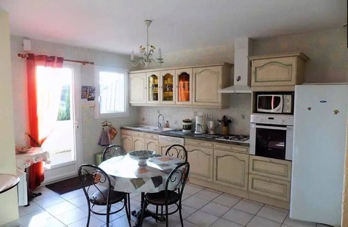 Saint-Palais-sur-Mer Villa | Saint Palais-sur-Mer - HIGH-QUALITY FEATURES in THIS SINGLE-FAMILY HOME