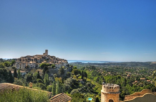 Saint-Paul-de-Vence Apartment | Saint Paul De Vence, Charming Suite in The Heart Of The Village. 4 ** Gingko