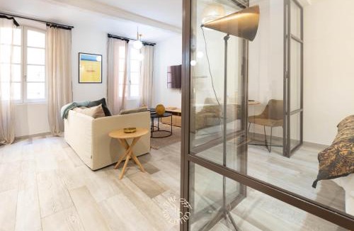 Old Town Apartment | SAINTE ANNE by Time Off Collection