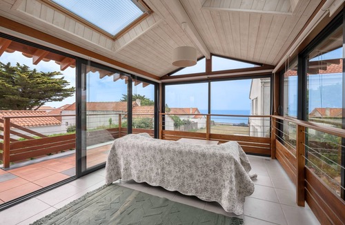 Prefailles House | Seafront villa for 10 adults and 1 child