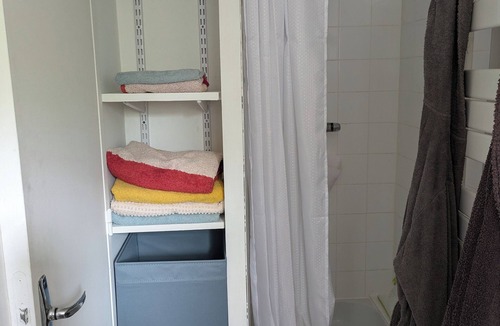 Conde-sur-Vesgre Bed & Breakfast | Self-contained room in the countryside
