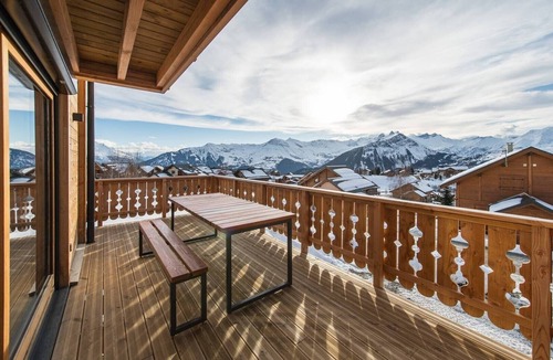 La Toussuire House | Semi-detached chalet near the slopes with panoramic views