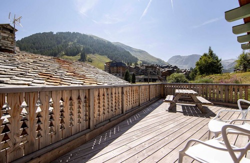 Val-d'Isere Ski Chalet | Ski-in/ski-out chalet with pool and sauna in Val-d'Isère