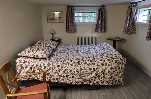La Madeleine Cabin | SLEEP JUST A STONE'S THROW FROM THE LOIRE BY BIKE!