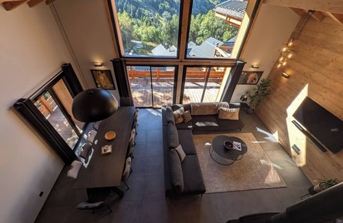 Vaujany House | Sophisticated, Relaxed Chic, 7 bedroom & games rom