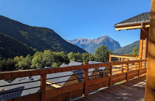 Vaujany House | Sophisticated, Relaxed Chic, 7 bedroom & games rom