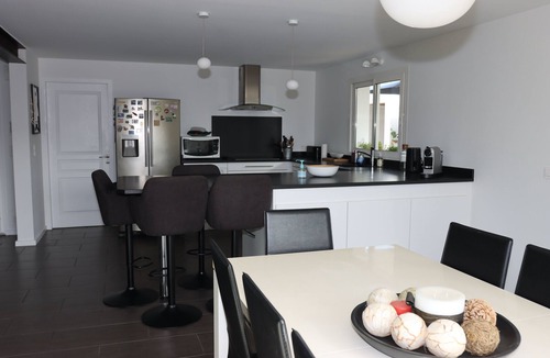 Boucau Villa | Spacious 4* villa with swimming pool near the ocean