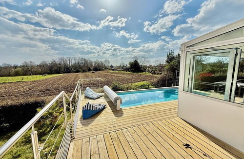 Boucau Villa | Spacious 6-bedroom villa in Boucau with heated pool, private spa & outside bar.