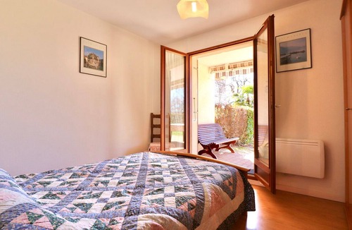 Annecy-le-Vieux Apartment | Spacious and quiet with private garden - Parking included, pets allowed