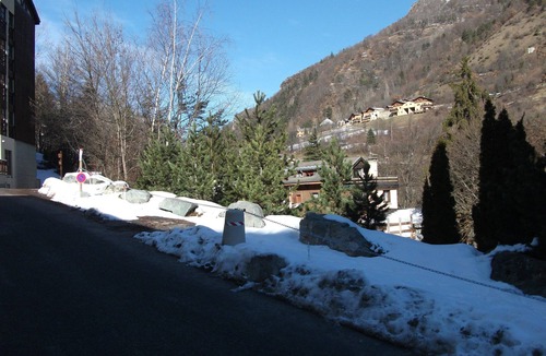 Brides-les-Bains Apartment | Spacious apartment in Brides les Bain, The Three Valleys, with mountain views