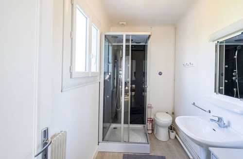 Yzosse House | Spacious detached single-storey house with terrace, private garden & Wi-Fi