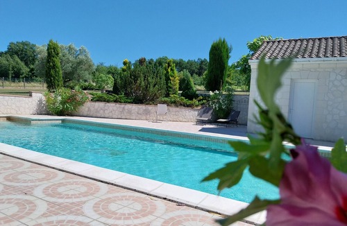 Consac Villa | Spacious family villa with swimming pool