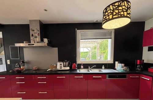 Challans Cottage | Spacious house near beaches - 12 guests