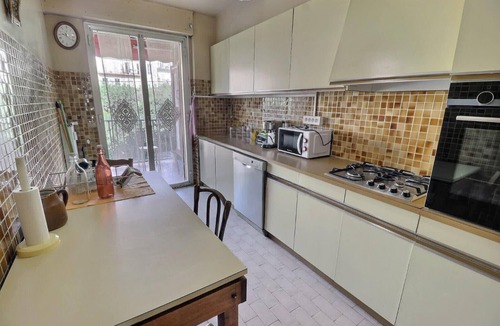 La Castellane Apartment | Spacious T4 with Wifi and 2 balconies.