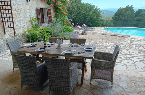 Callian Villa | Spacious Villa for 6 - amazing pool and views