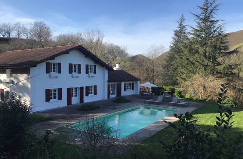 Itxassou Villa | Spacious villa in the heart of the basque country ITXASSOU