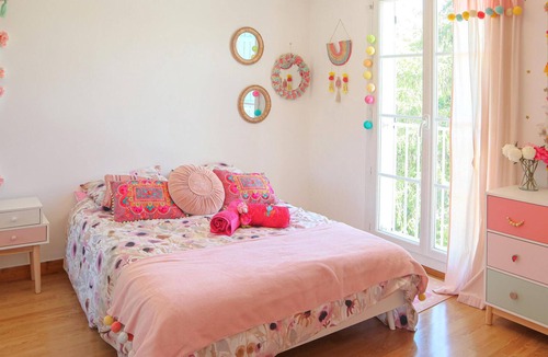 Le Redon House | Spend a relaxing vacation in the cottage with pool.