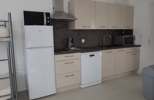 Saint-Aygulf Apartment | St-Aygulf -T2- rdj with terrace, air conditioning, parking, quiet, center 400m, beach 700m