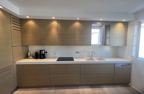 Saint-Tropez City Centre Apartment | ST Tropez Plein Centre Appartement Lumineux Avec Parking Place des Lices