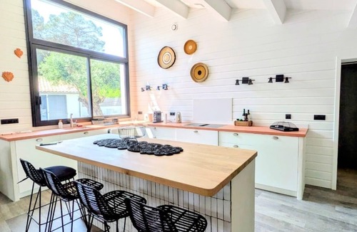 Le Bois-Plage-en-Re House | STANDING VILLA 6 BEDROOMS 12 PERSONS with swimming pool and garden