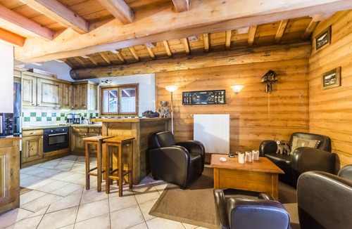 Val-d'Isere Ski Chalet | Stay 1 minute from the slopes in the Laisinant
