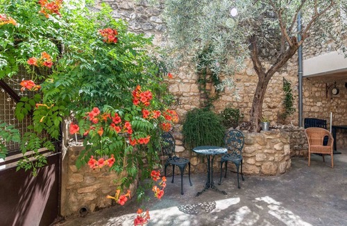 Saint-Laurent-de-Carnols House | Stone House in Gard near Valbonne Forest