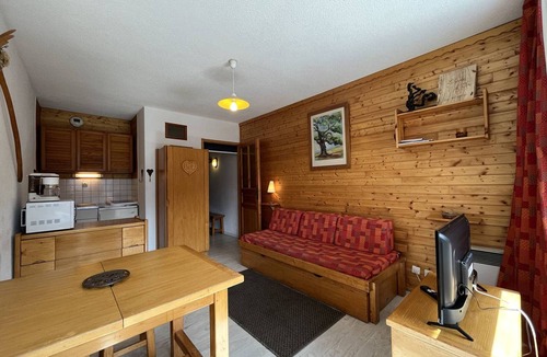 Plan Peisey Apartment | Studio for 4 with Balcony in Plan Peisey