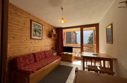 Plan Peisey Apartment | Studio for 4 with Balcony in Plan Peisey