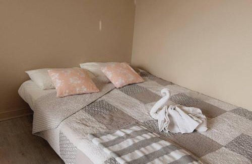 Mandelieu-La-Napoule Apartment | Studio 2pers piscine 10min plage