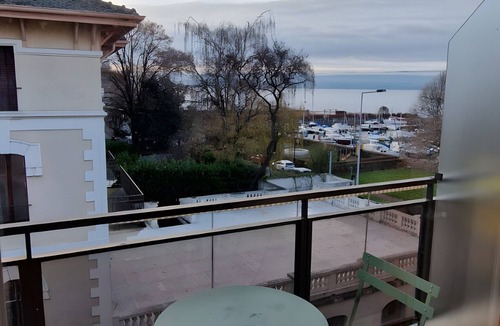 Evian-les-Bains Apartment | Studio Apartment 'Moderne Évian, Lac Et Therme' with Lake View, Balcony and Wi-Fi