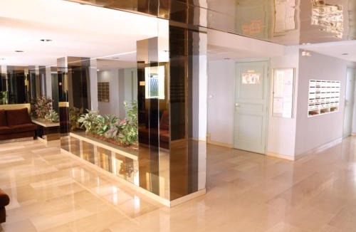 Menton Apartment | Studio avec alcôve calme, piscine et animaux permis - FR-1-196-224