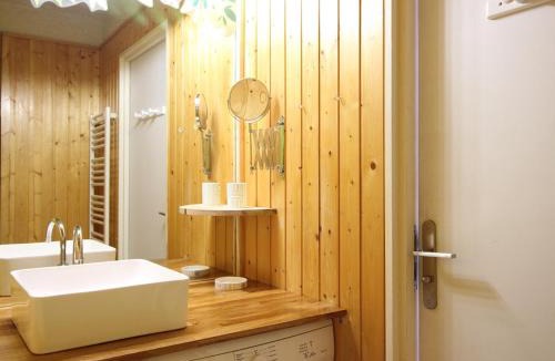 Mont-Dore Apartment | Studio avec balcon au Mont Dore, pour 4 personnes - FR-1-608-137