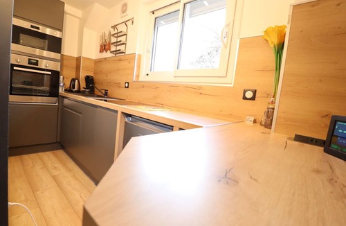 Albertville Apartment | Studio-Comfort-Private Bathroom