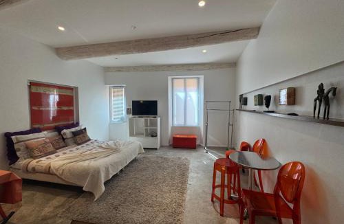 Old Town Apartment | Studio Cosy Saint Tropez Centre