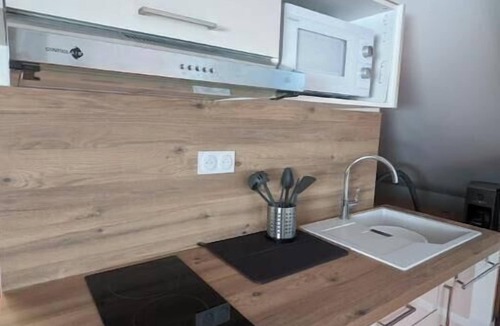 Loudeac Apartment | Studio downtown