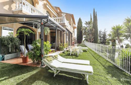 Menton Apartment | Studio en bord de mer à Menton avec piscine privée 80 m²