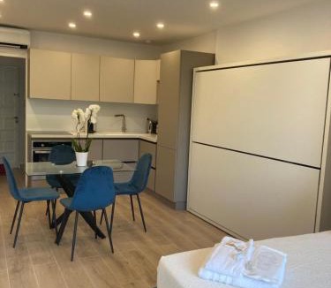 Menton Apartment | Studio La Cigale bord de mer