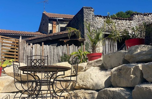 Louzac-Saint-Andre Apartment | Studio 'La Salamandre Enchantée' with Shared Pool, Private Terrace, and Wi-Fi