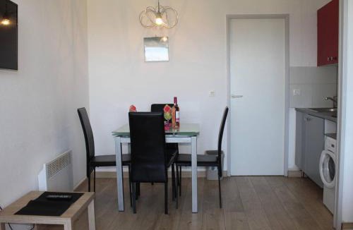 Villeneuve Loubet Beach Apartment | Studio Moderne avec Terrasse, Plage à 150m, Clim, Jardin et Tennis - FR-1-252A-5