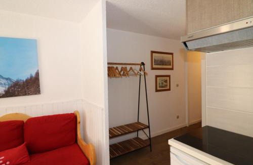 Les Boisses Apartment | Studio rénové avec balcon, proche pistes, animaux acceptés - FR-1-502-415