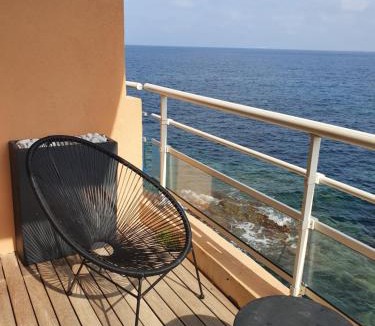 Le Trayas Apartment | studio un blacon sur la mer